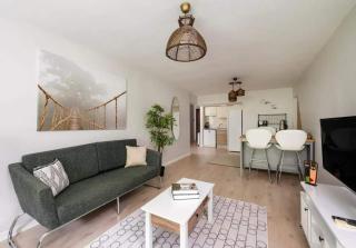 Gorgeous Bright New 2BD Central Home! #212 - 8