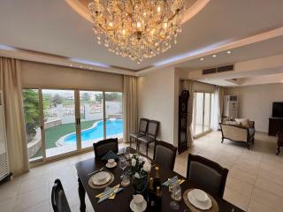 Luxury 4BHK Villa with Private Pool and Lagoon Views - Ras al Khaimah - 9
