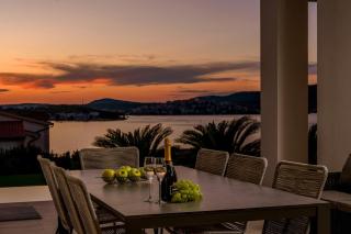 NEW, Luxury Villa for 8 with Heated Pool & Spectacular Sea Views - 3