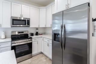 Tampa 3BR Near Zoo & Cruise Port - Sleeps 8 - 5