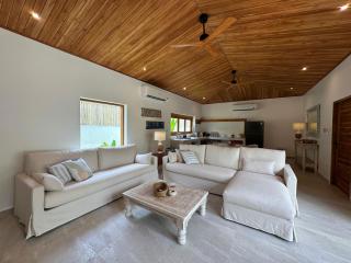 Villa Samar - Near to the Beach - Maenam - 8