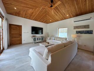 Villa Samar - Near to the Beach - Maenam - 3