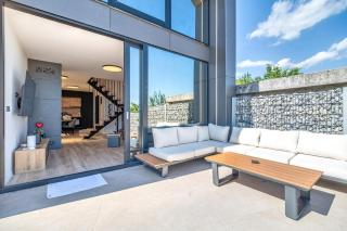 Cozy house with private pool - - 1