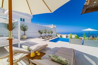 Casa Roque del Mar with private heated pool, jacuzzi and amazing sea views - 4