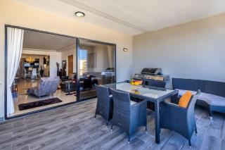 Modern and spacious Seaview Apartment - 3