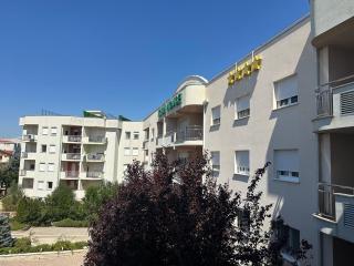 100m2 Apartment near Church - 3 bedrooms - 3 bathrooms - parking - 4