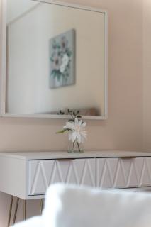 City Chic Living-3BR Kallirrois - 5