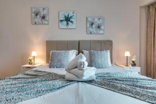City Chic Living-3BR Kallirrois - 2