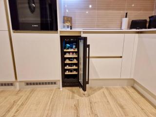 Modern Apartment- Wembley stadium- Parking - 2
