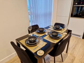 Modern Apartment- Wembley stadium- Parking - 3