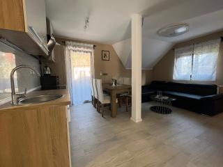 Guest House Lidia with Terrace & Free Parking - Zagreb - 8