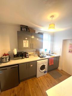Quiet spacious room in Salford-Samson PLAB - 4