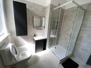 Cosy Double Bed to Stay Salford Plab Samson centre - Manchester - 3