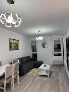 Bratti's Apartment Near Tirana Center And Mother Teresa International Airport - Laknas - 6