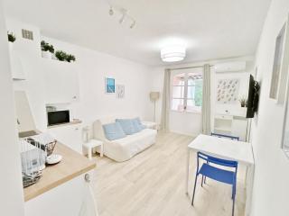 Appartement 2 pièces avec Balcon, Clim et Parking au Port de Hyères - 6