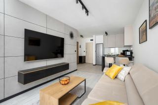 Atmospheric Apartment in Szczecin with a Charming Balcony from Noclegi Renters - 3