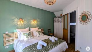 Aux Roses Rouges - 2