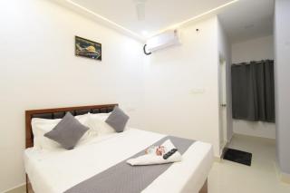 Sri Laveeza Hotels - 3