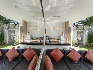 Villa Santika - Banjar - 7