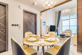 Superhost- 1BR Near Miracle Garden, Pool and Gym, Balcony Arjan - 1