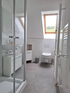 WEINBERGBLICK im Haus Auszeit - 2BR ,Küche, 2 Bäder, 2 Balkone, Parkplatz direkt vor der Tür - Leinsweiler - 3