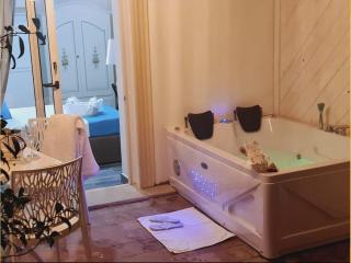 luxury B&B SUITE JACUZZI VILLA FILOMENA - 9