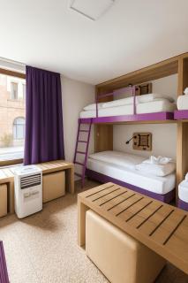 Hotelkonkurrenz Hostel - 1