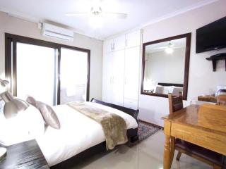 Julinas Guesthouse - 8