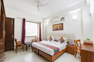 FabHotel Comfy Cottage - 8