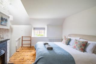 White End - Salthouse - 7