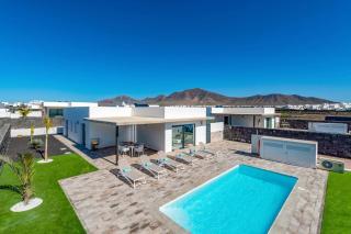 Villa Malvasia by Villa Plus - 9