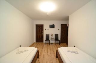 Perla Crasnei - - 6