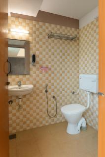 Hotel Home Inn - Noida - 1