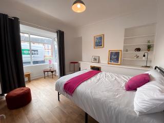4-Bedrooms - Perfect for those working in Bridgend - Bridgend - 6