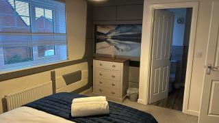 Spacious Luxurious Serviced Accommodation 5 - Bushbury - 7