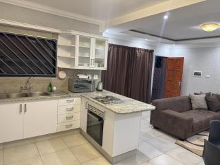 Mikan AirBnB - Otjiwarongo - 8