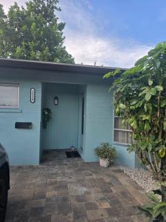 Blue Home -away - Sarasota - 8