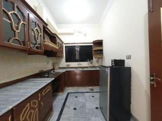 ROOM Cozy Guest Room in Rawalpindi - Perfect FAMILY ONLY - Rawalpindi - 4