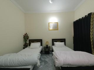 ROOM Cozy Guest Room in Rawalpindi - Perfect GUESTHOUSE - 2