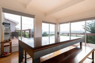 The Yard - Comfortable Home in Riverside - 4