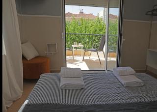 Estelle Home - Maniákoi - 6