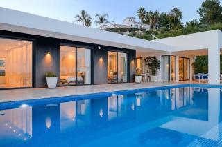 3 Bedroom Villa, Sea & Mountain Views, Private Pool - 2
