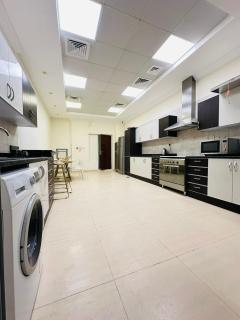 Villa Fully Furnished Luxury Private Master Room Ensuite Huge Space Deluxe - Sabkhah - 1
