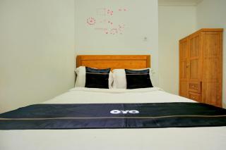 OYO 94690 Twin Kostel - Palembang - 6