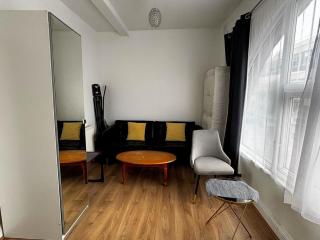 Cosy Flat Goodmayes - 4
