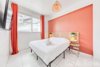 Escale-marne fr - 001 - RDC - Private Terrace - Free Parking - Free Luggage Storage - Metro 8 Eiffel Tower -All equipped - Linen Included - Washing Machine - Dish Washer - Luxury Mattress 160X200 - Panoramic View - From 1 to 4 guests - Maisons-Alfort - 2