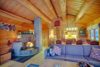 Perfectly Located Timber Cabin For 6-8 Guests - 7