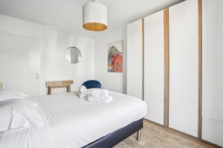 Stylish 2 Bedroom flat with terrace and balcony near Stade de France - 3