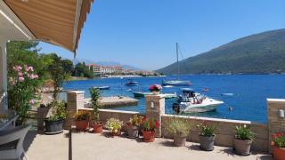 Villa Valentino - Next to Portonovi and First Row to the Sea - 6