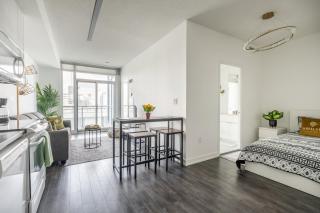 48th Floor CN Tower and Lake Ontario View 1 Bedroom plus Den Condo Iceboat Terrace Downtown Toronto - 6